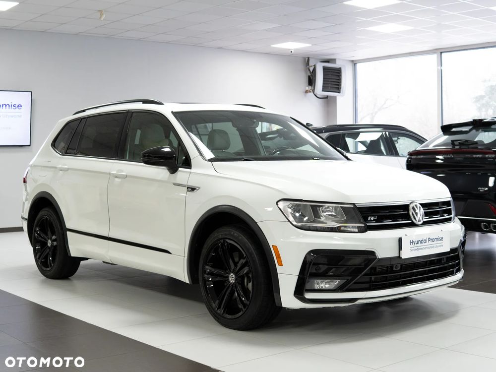Volkswagen Tiguan - 1