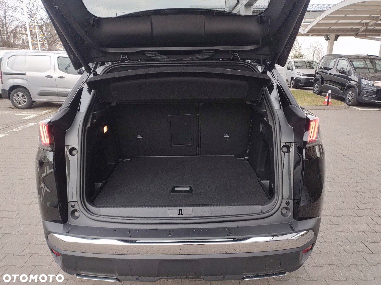 Peugeot 3008 1.2 PureTech GT S&S EAT8 - 6