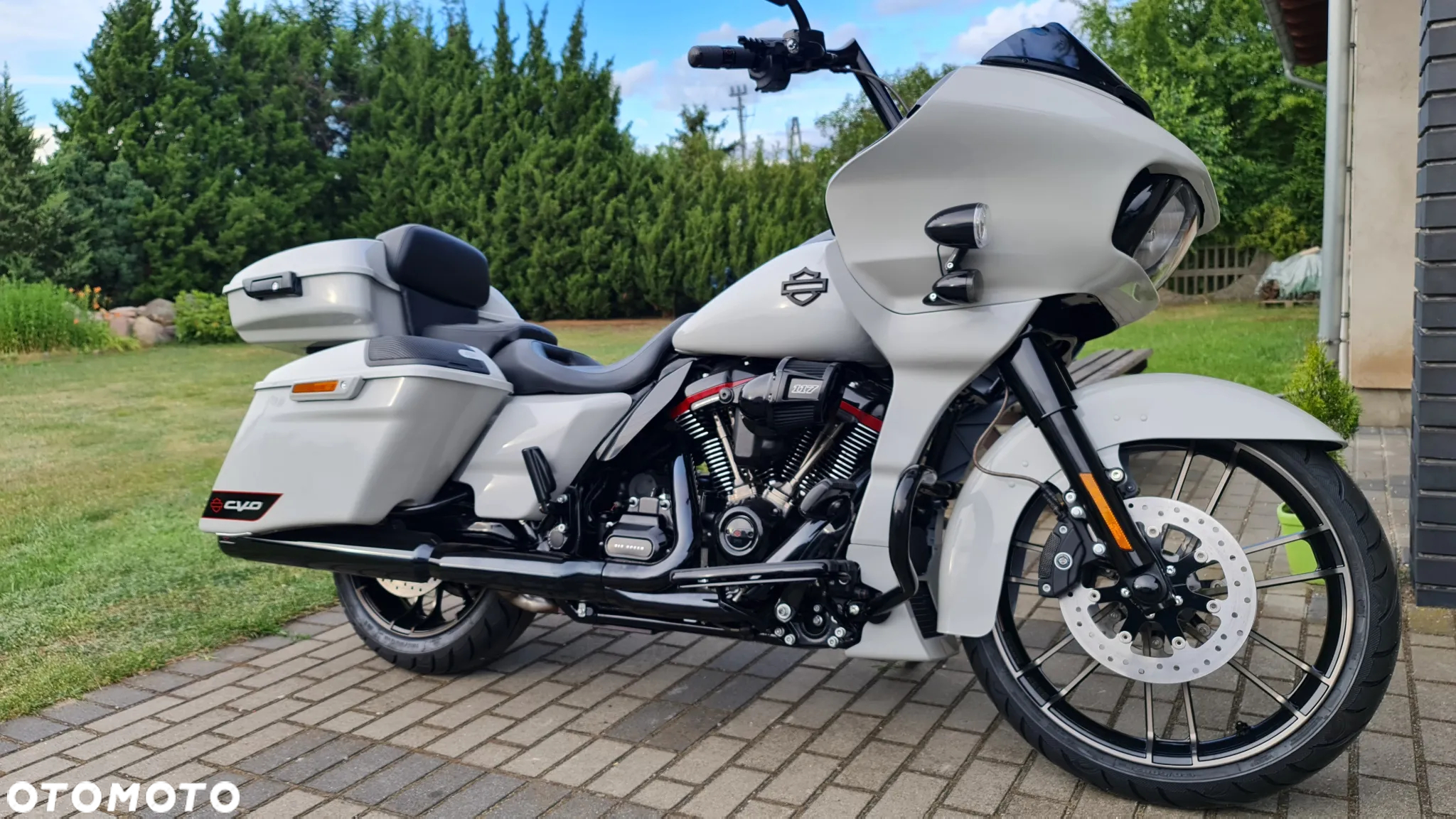 Harley-Davidson Touring Road Glide - 12