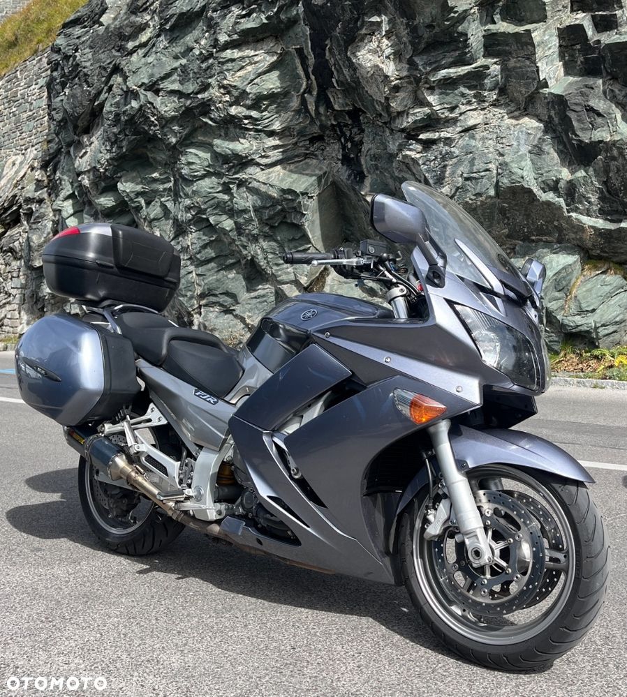 Yamaha FJR - 6