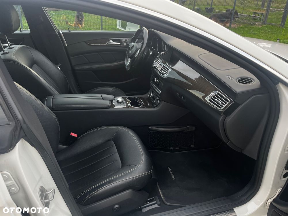 Mercedes-Benz CLS 500 4Matic 7G-TRONIC - 17