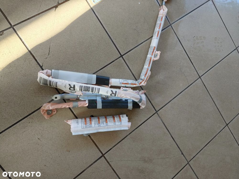 Suzuki SX4 S Cross II od 2022 kurtyna+ poduszka fotela prawa strona Oryginalne