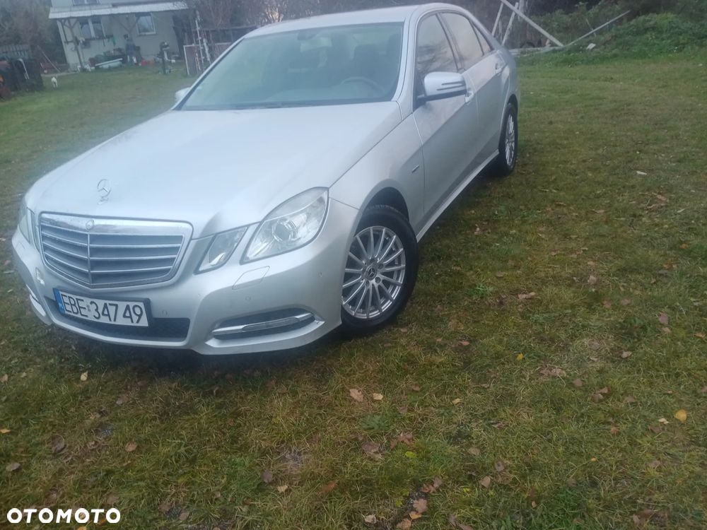 Mercedes-Benz Klasa E 220 CDI DPF BlueEFFICIENCY Automatik - 4