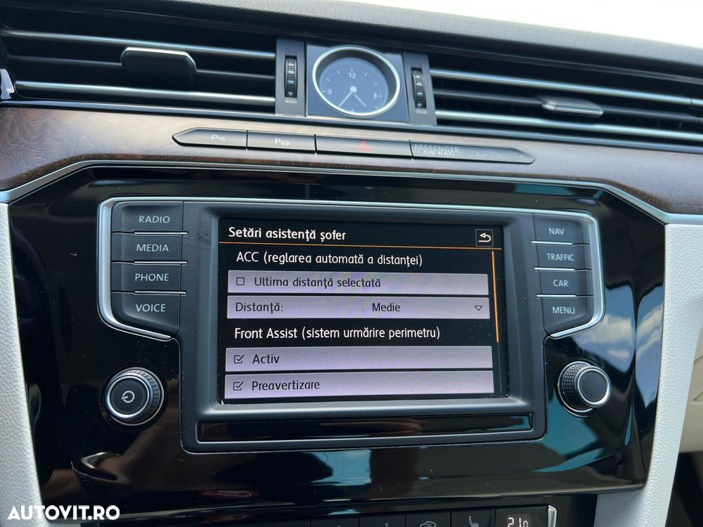 Volkswagen Passat - 23