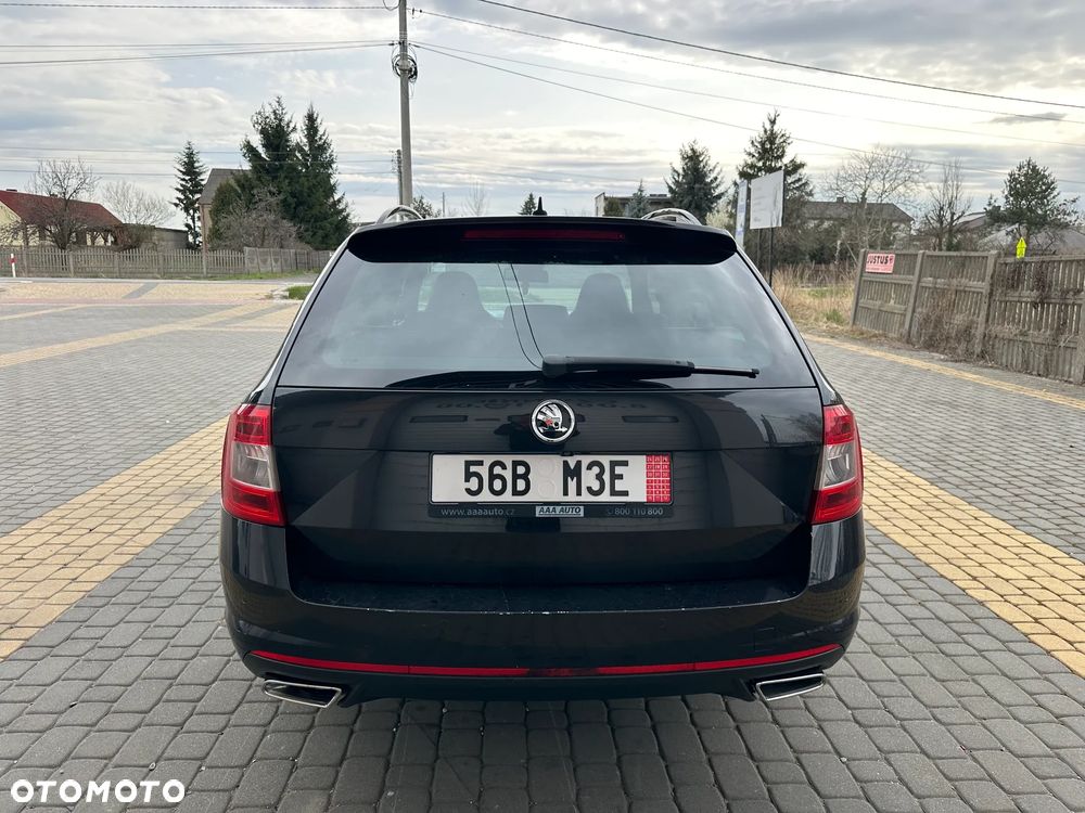 Skoda Octavia 2.0 TDI DSG RS - 24