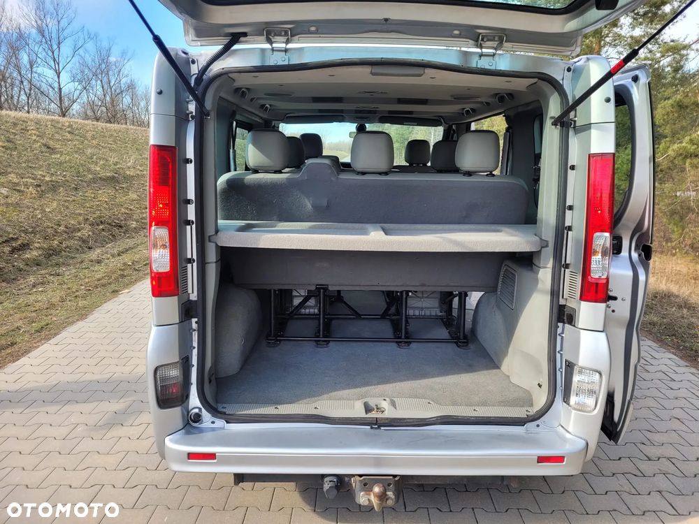 Renault Trafic Passenger Expression - 11