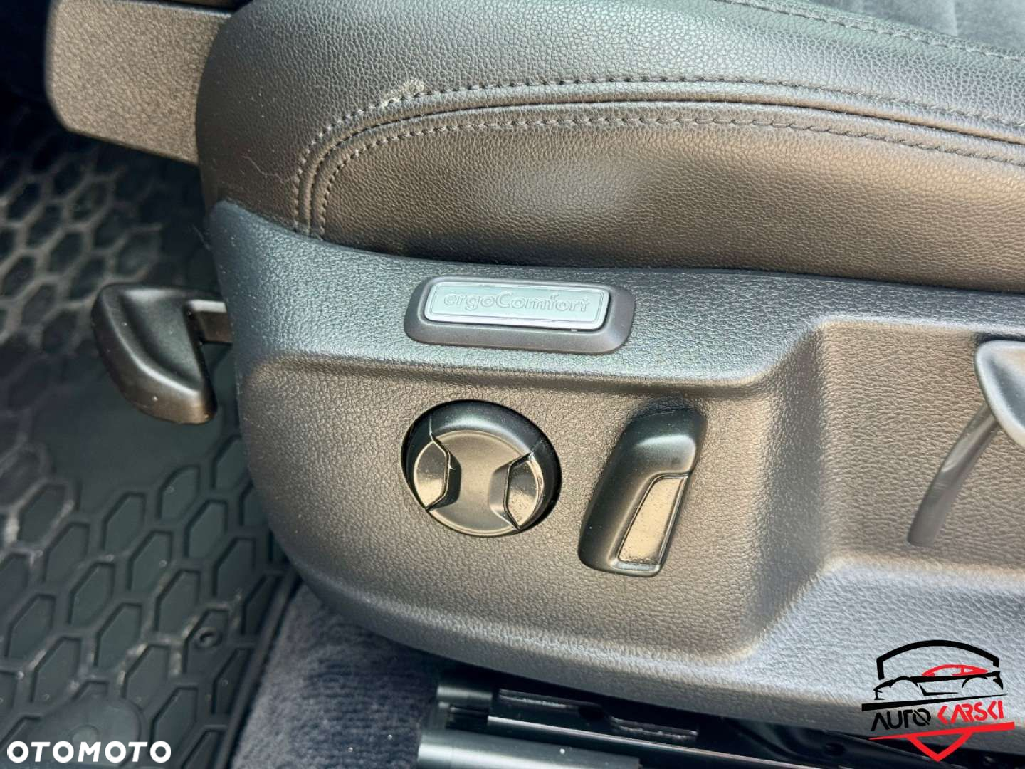 Volkswagen Passat - 31