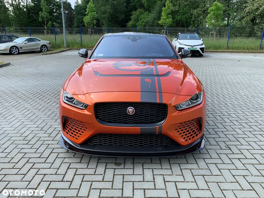 Jaguar XE S - 5