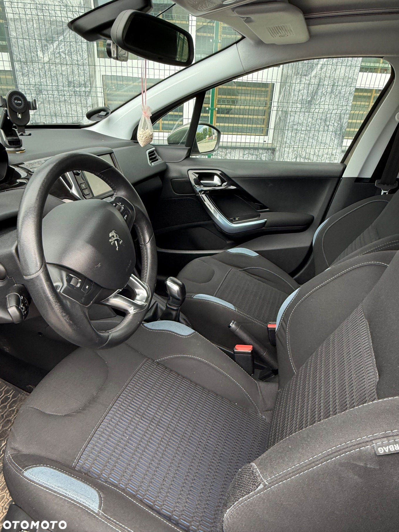 Peugeot 208 1.2 PureTech Allure - 6