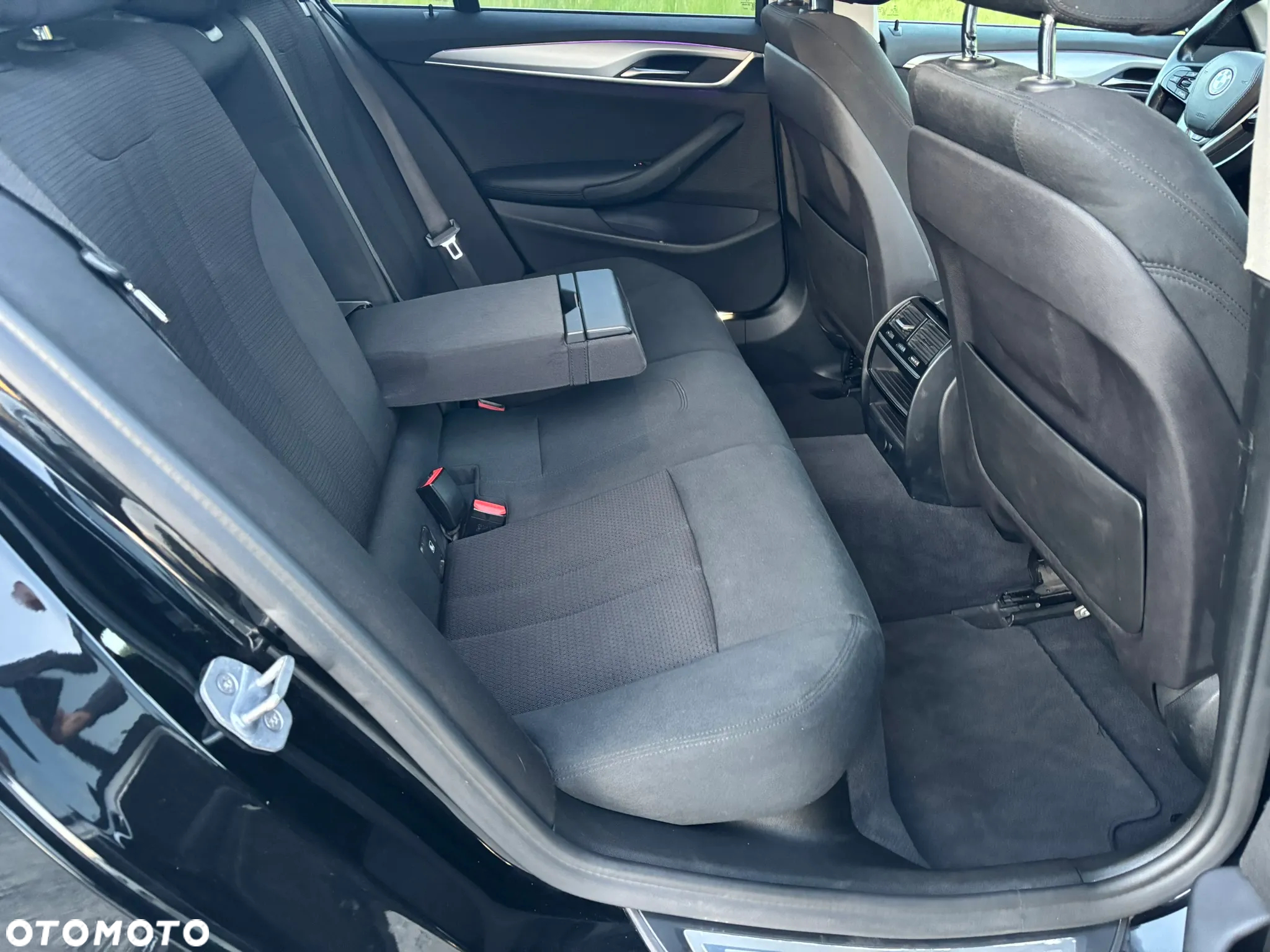 BMW Seria 5 520d xDrive - 16