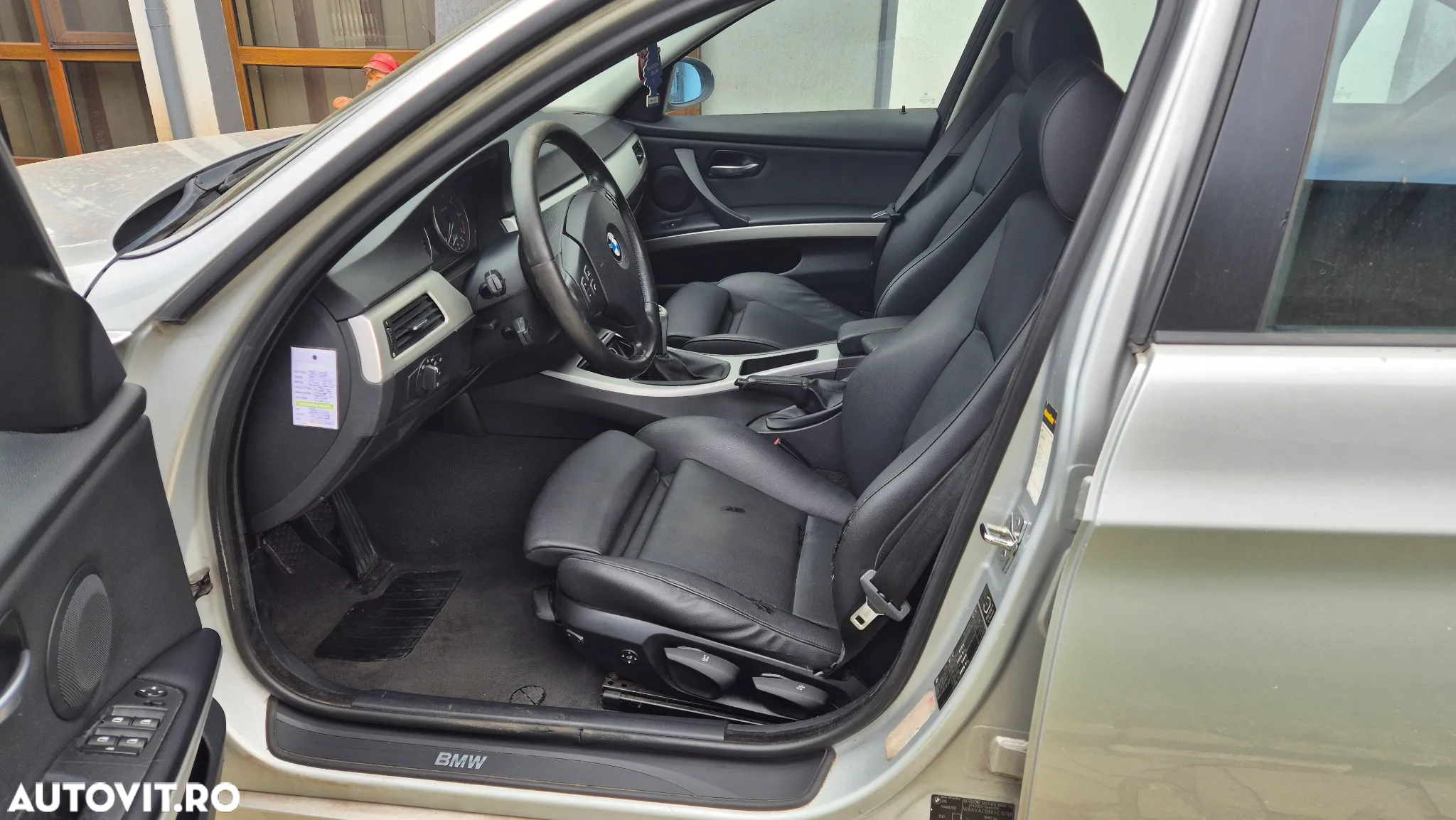 BMW Seria 3 320i - 7