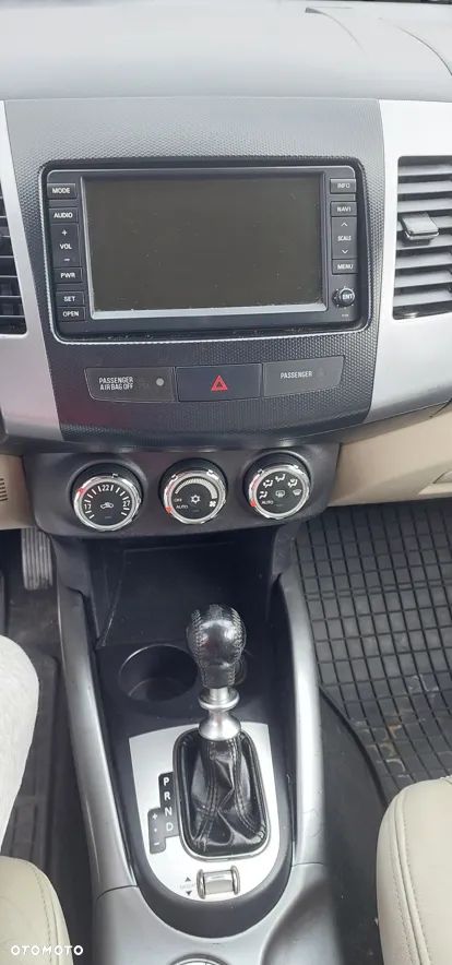 Citroën C-Crosser 2.2 HDi Exclusive DCS - 13