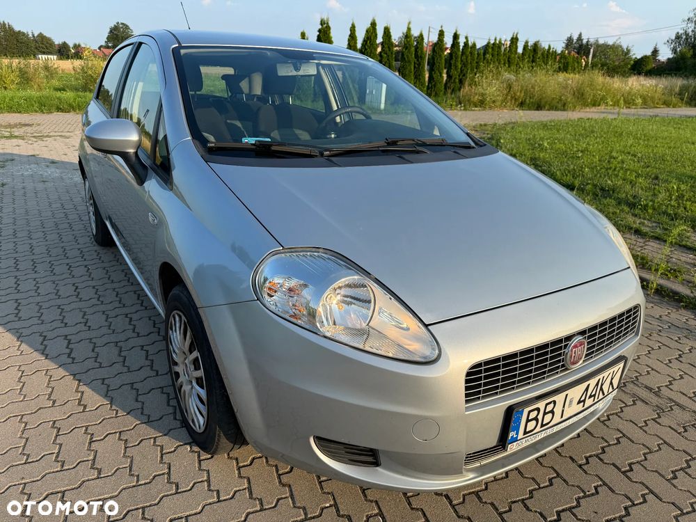 Fiat Grande Punto Actual 1.4 8V Estiva Blue&Me Euro5 - 9