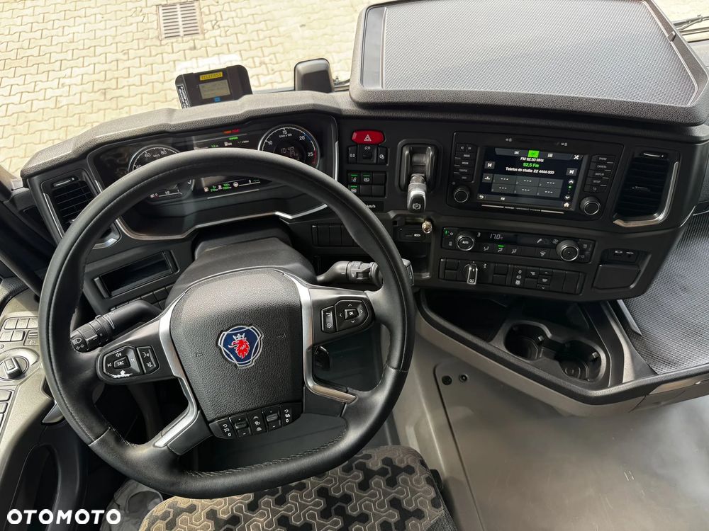 Scania R410 A4X2NA 4 PODUSZI - 21