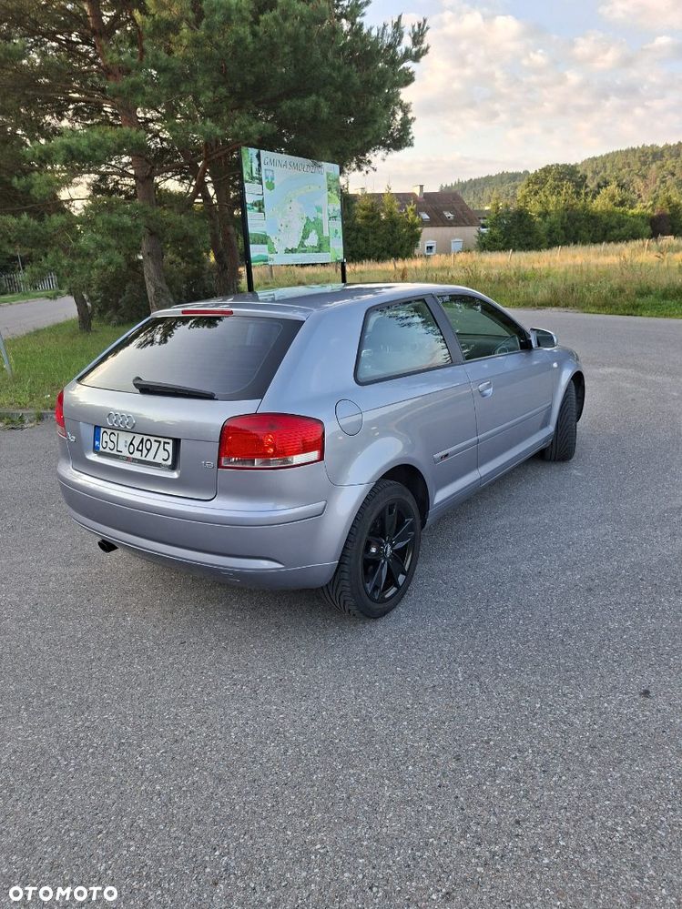 Audi A3 3-drzwiowe 1.6 Ambition - 8