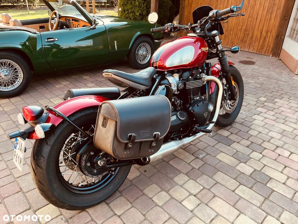 Triumph Bonneville Bobber - 5