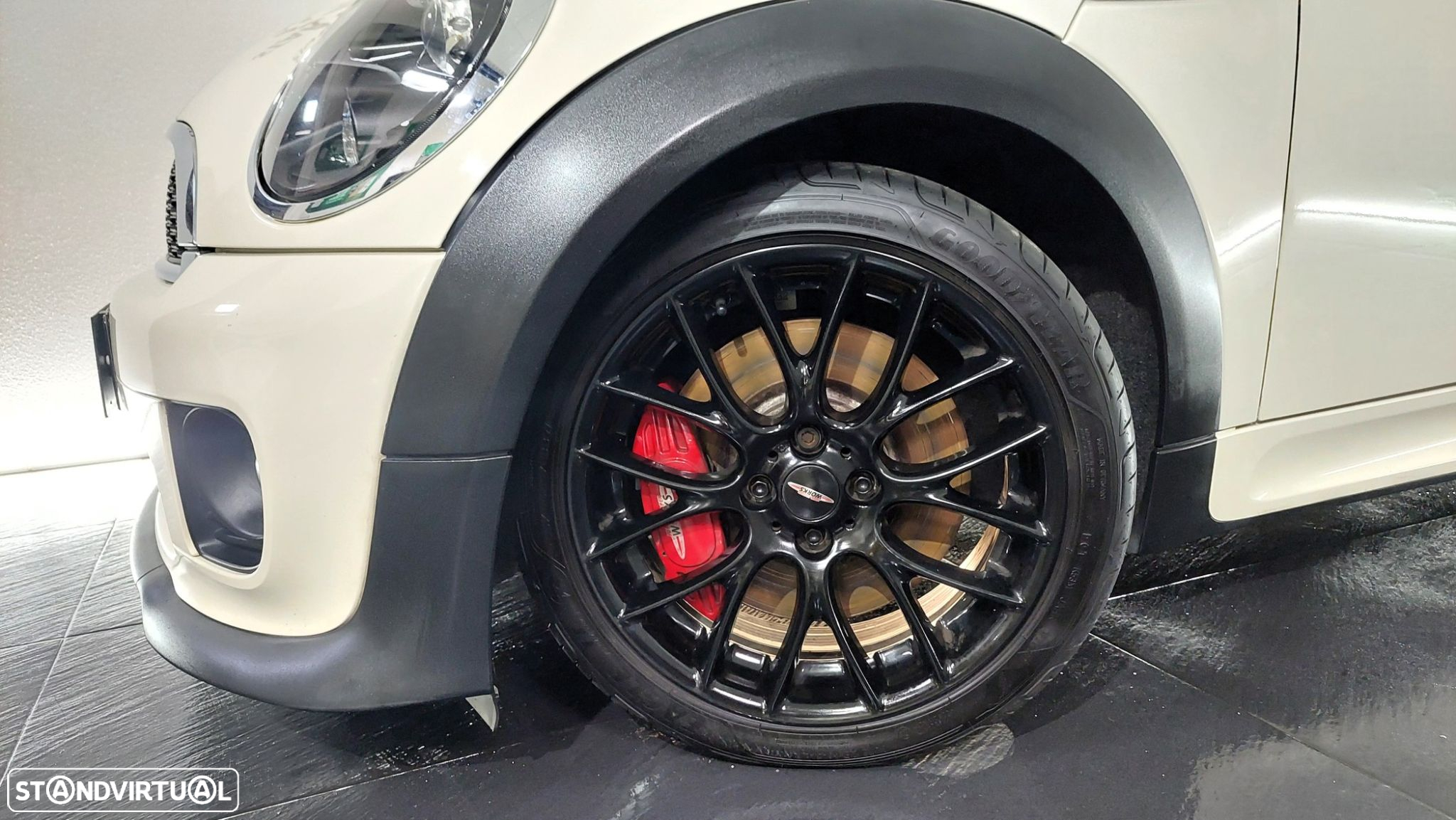 MINI 3 Portas John Cooper Works 153g - 2