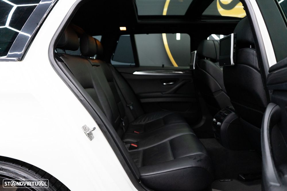 BMW M550d xDrive Auto - 49