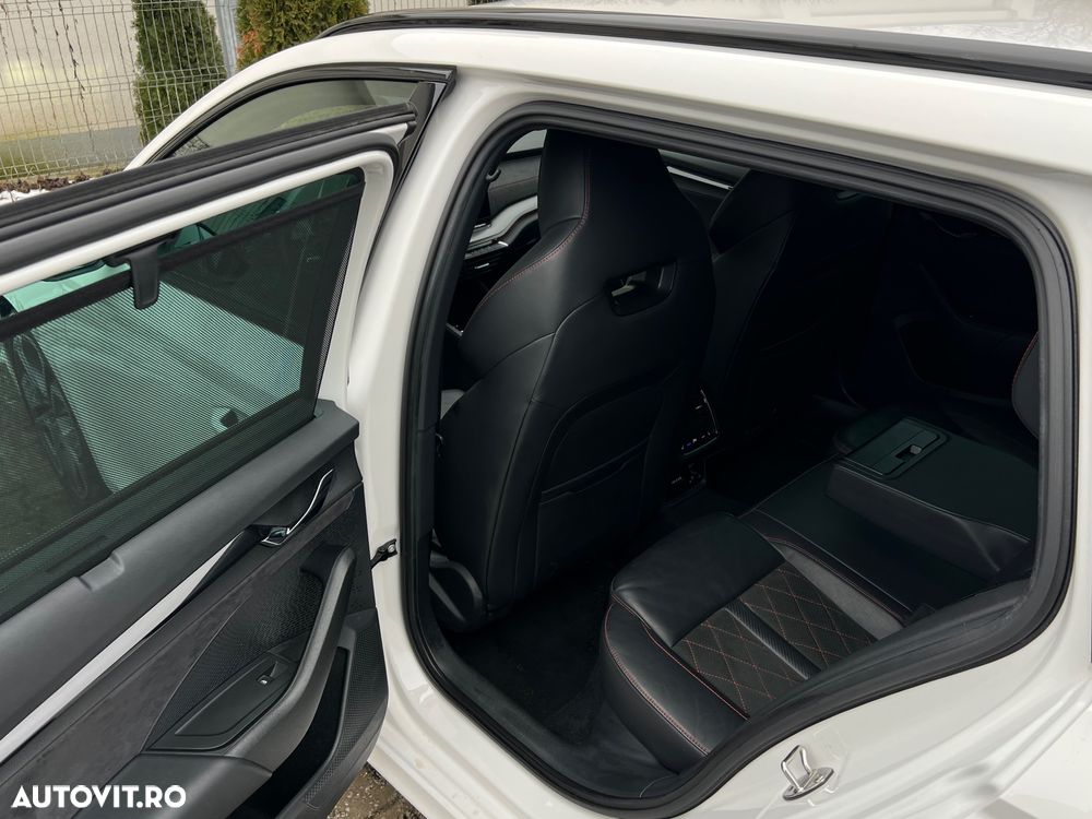 Skoda Octavia 2.0 TDI DSG 4X4 RS Plus - 9