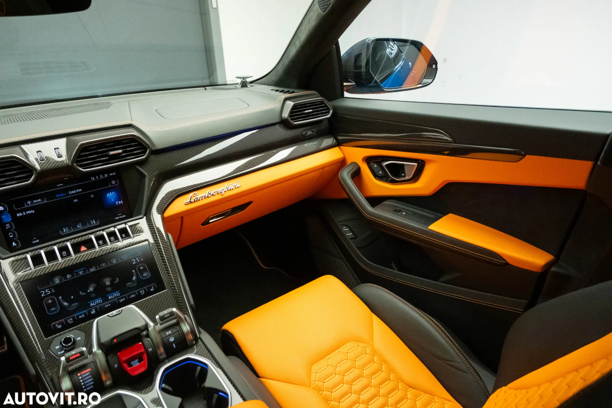 Lamborghini URUS - 31