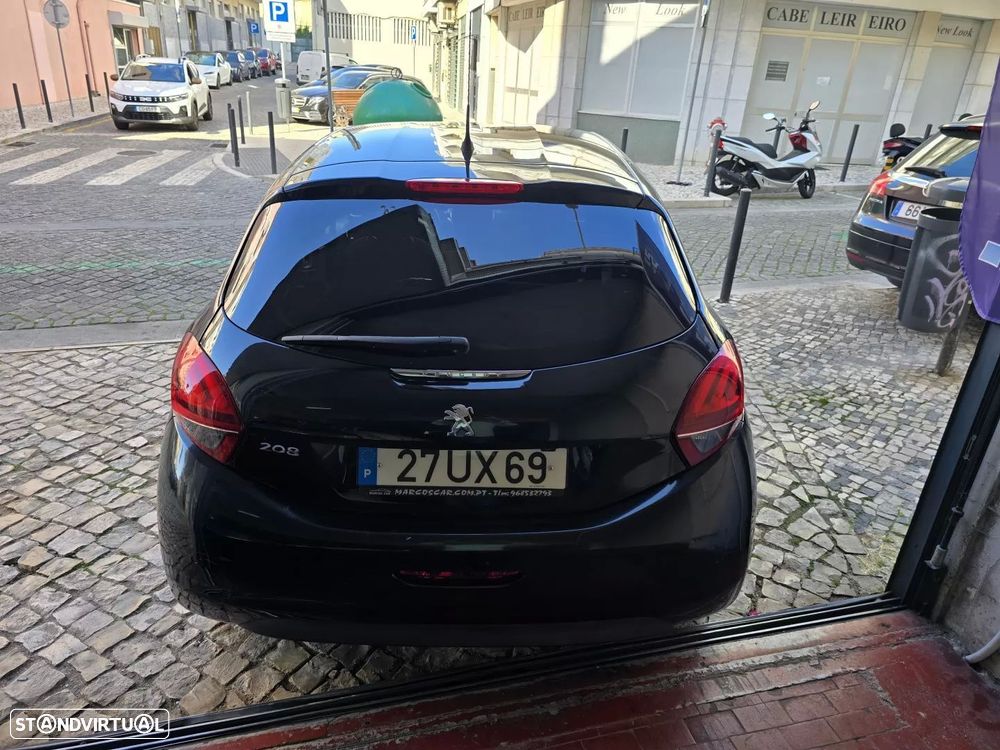 Peugeot 208 1.2 PureTech Allure - 5