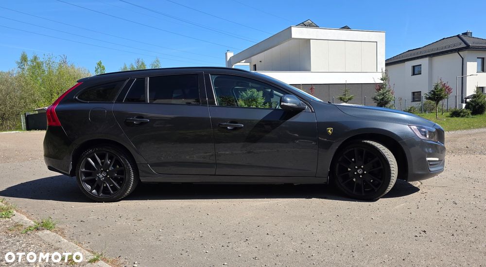 Volvo V60 D4 Momentum - 8