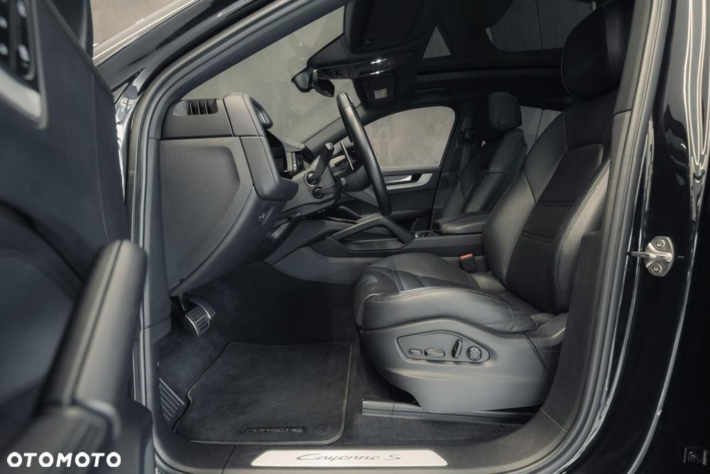 Porsche Cayenne S - 13