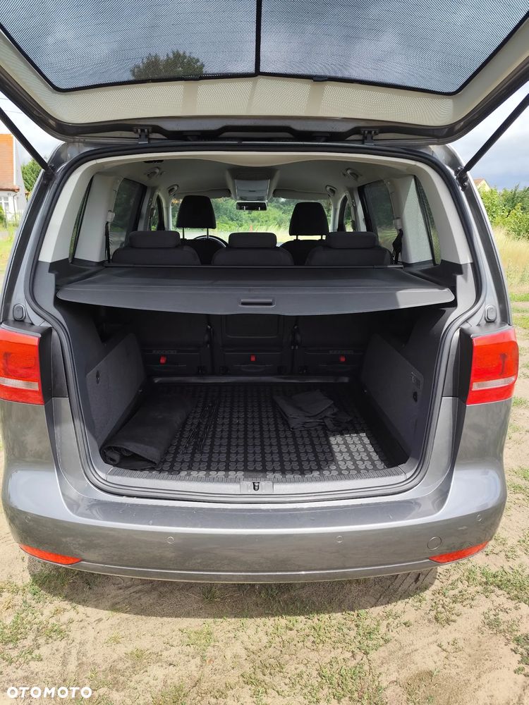 Volkswagen Touran 1.6 TDI DPF BlueMotion Technology Comfortline - 21