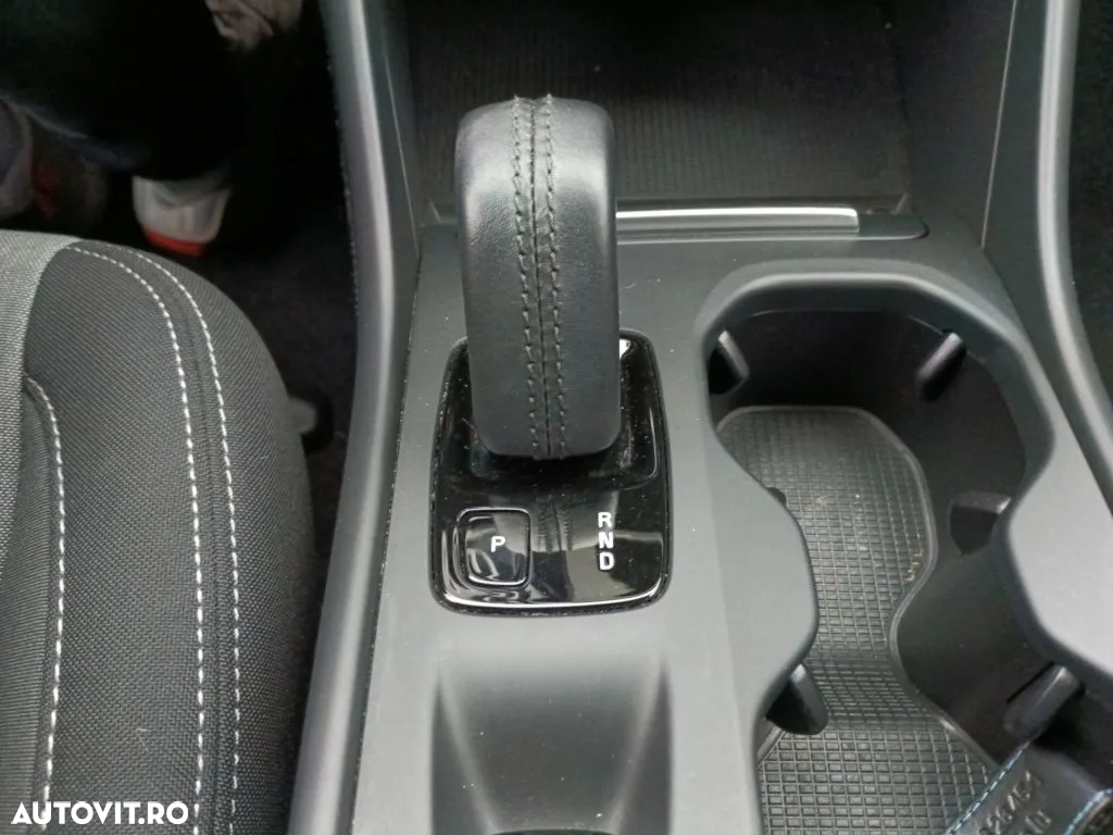 Volvo XC 40 T2 AT8 Momentum - 9