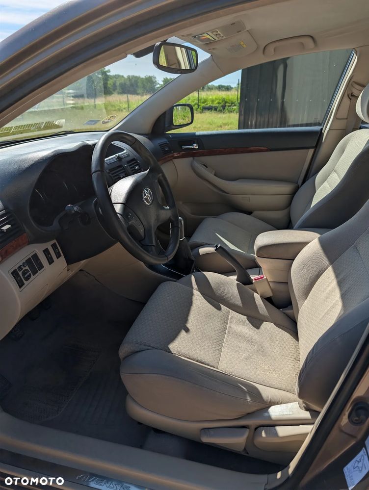 Toyota Avensis 2.0 D-4D Sol Plus - 5