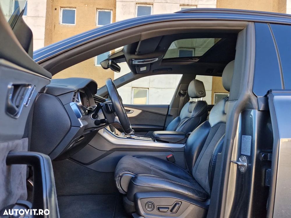 Audi Q8 - 9