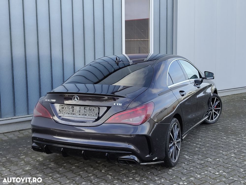Mercedes-Benz CLA d Shooting Brake 7G-DCT AMG Line - 8