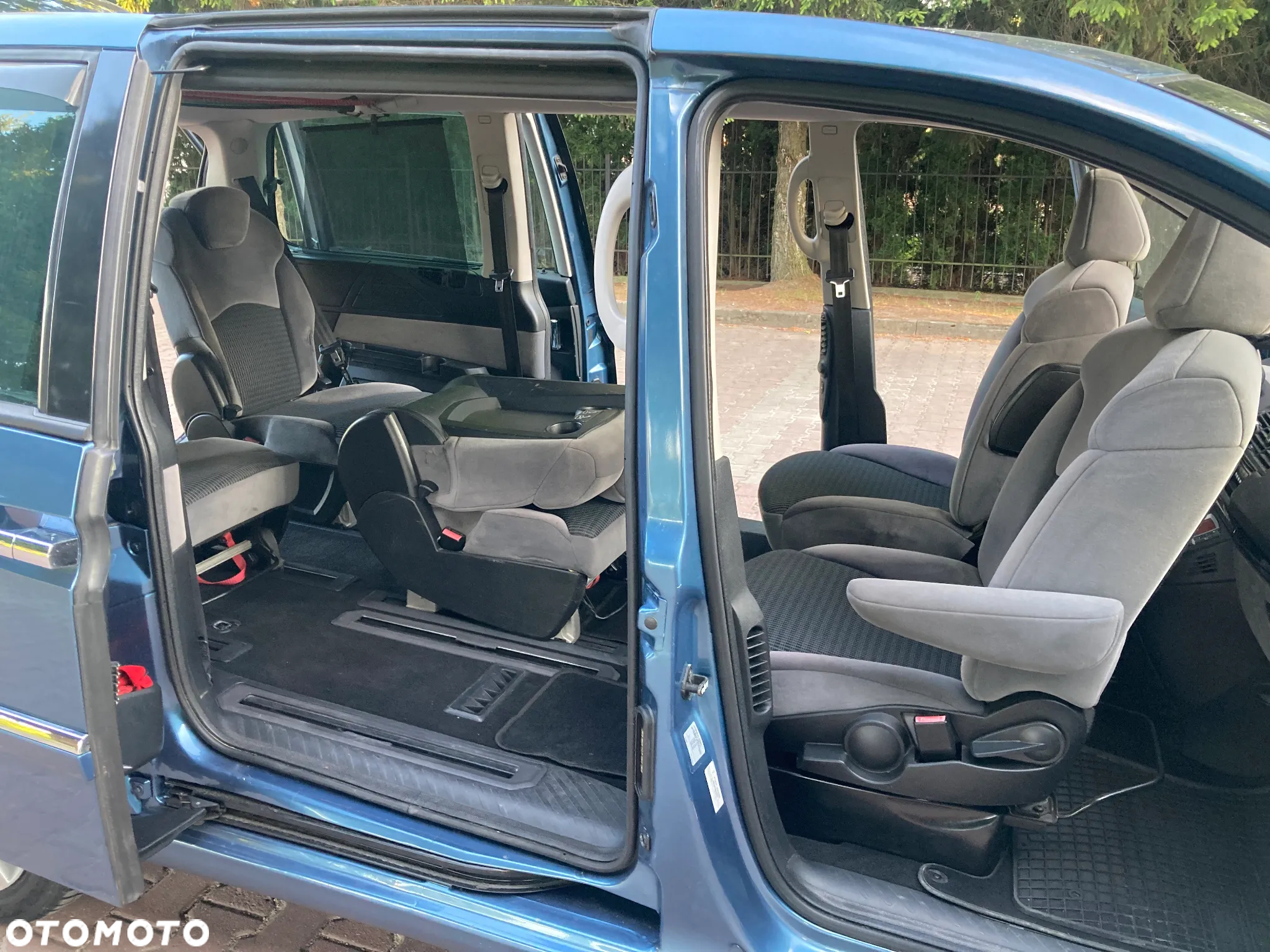 Citroën C8 2.0 16V Confort - 12