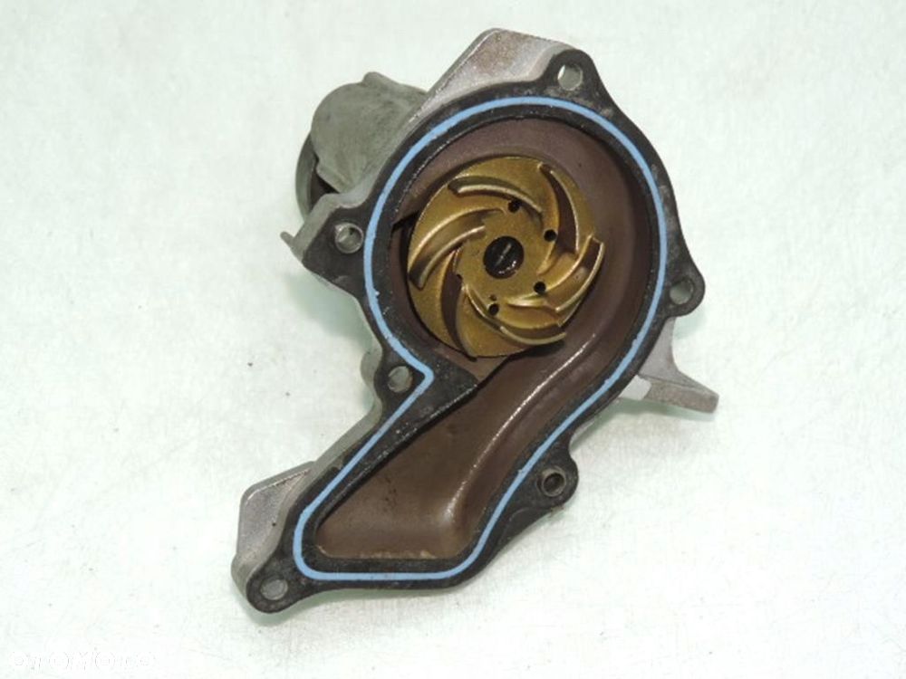 POMPA WODY FORD FOCUS MK2 1.6 16V - 10