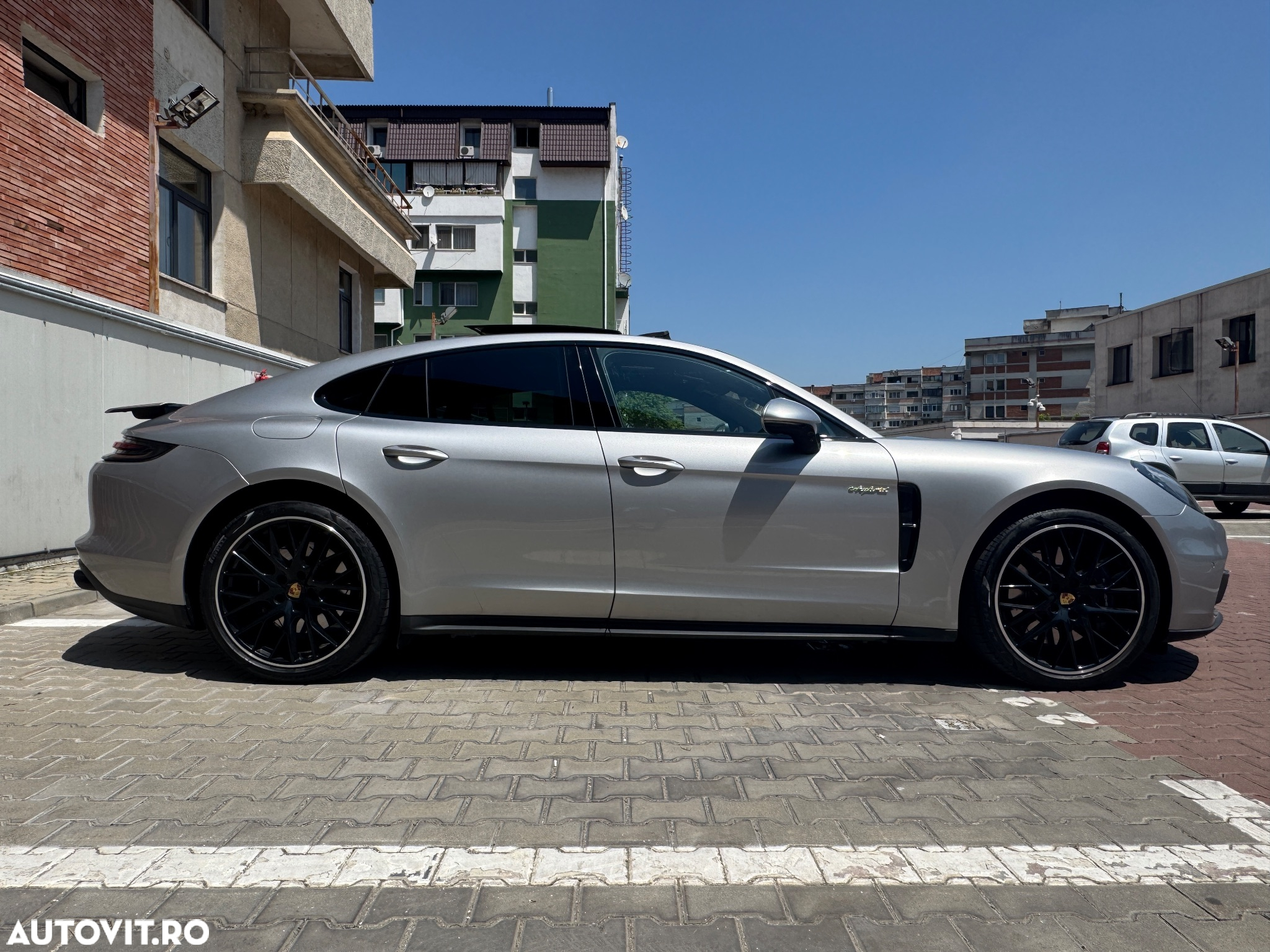 Porsche Panamera 4 E-Hybrid - 6
