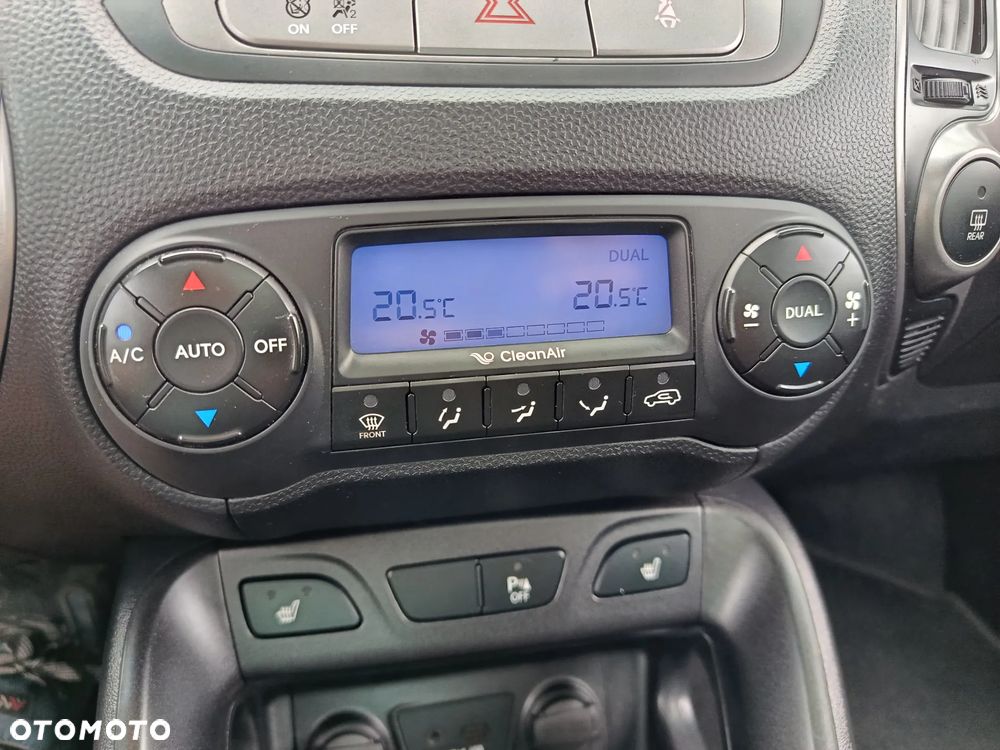 Hyundai ix35 1.7 CRDi 2WD blue Finale Silver - 18