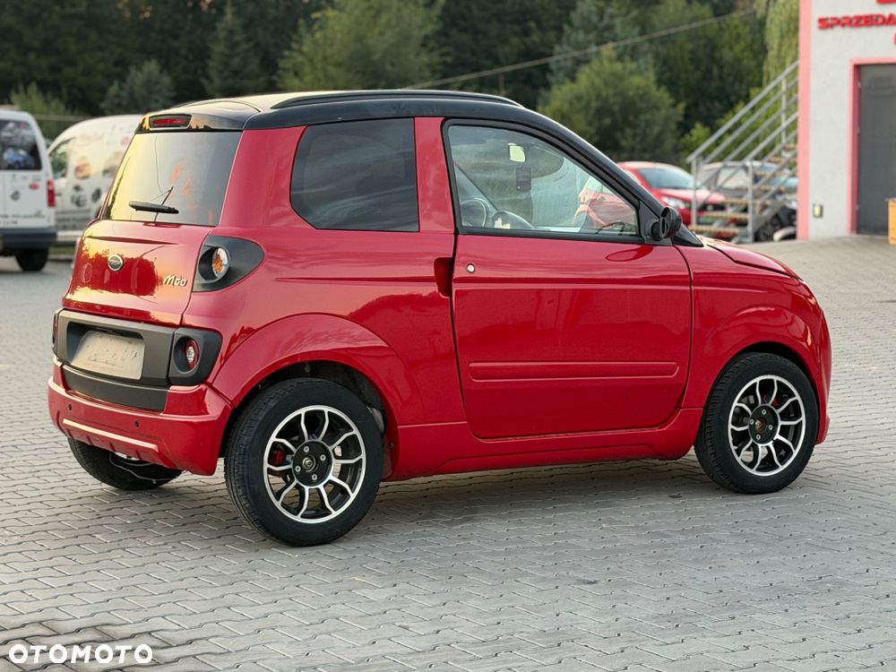 Microcar M.GO - 8