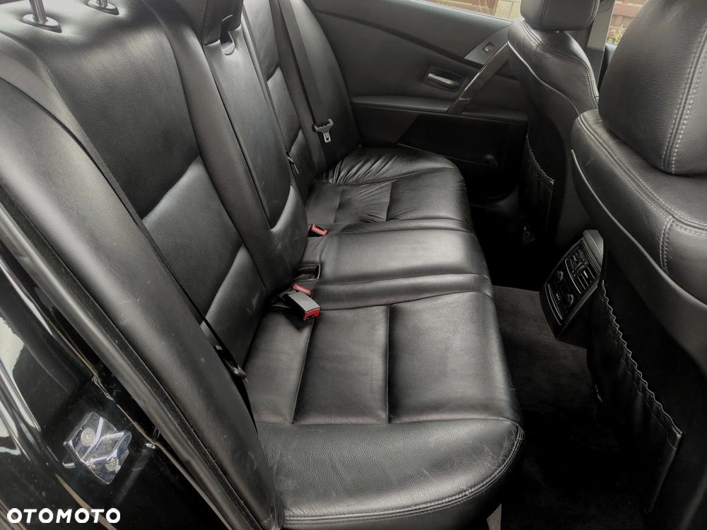 BMW Seria 5 540i Edition Exclusive - 23
