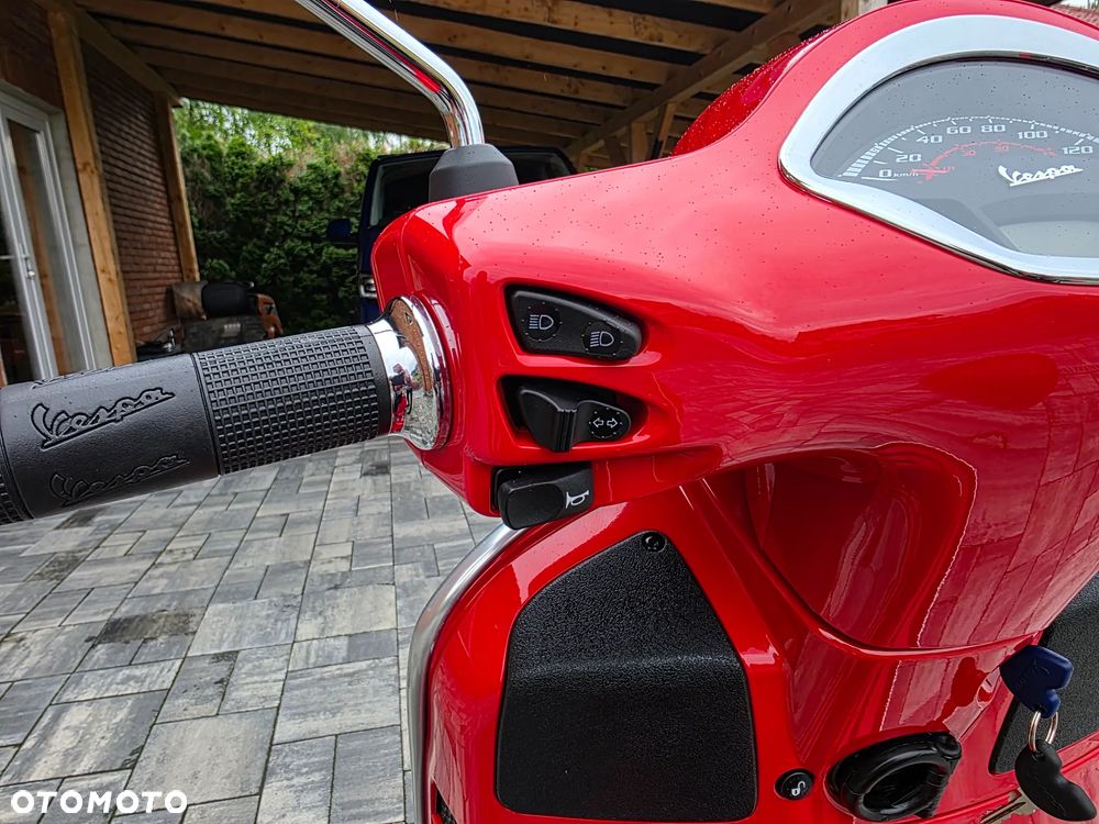 Piaggio Vespa - 16