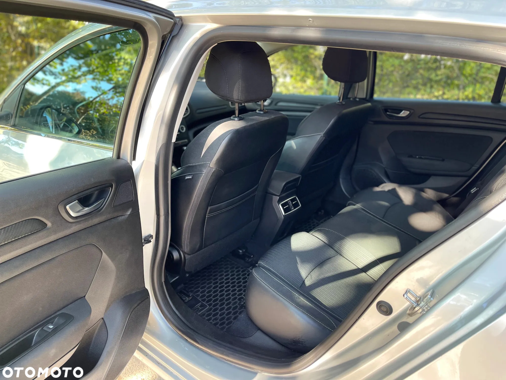 Renault Megane 1.5 dCi Intens EDC - 10