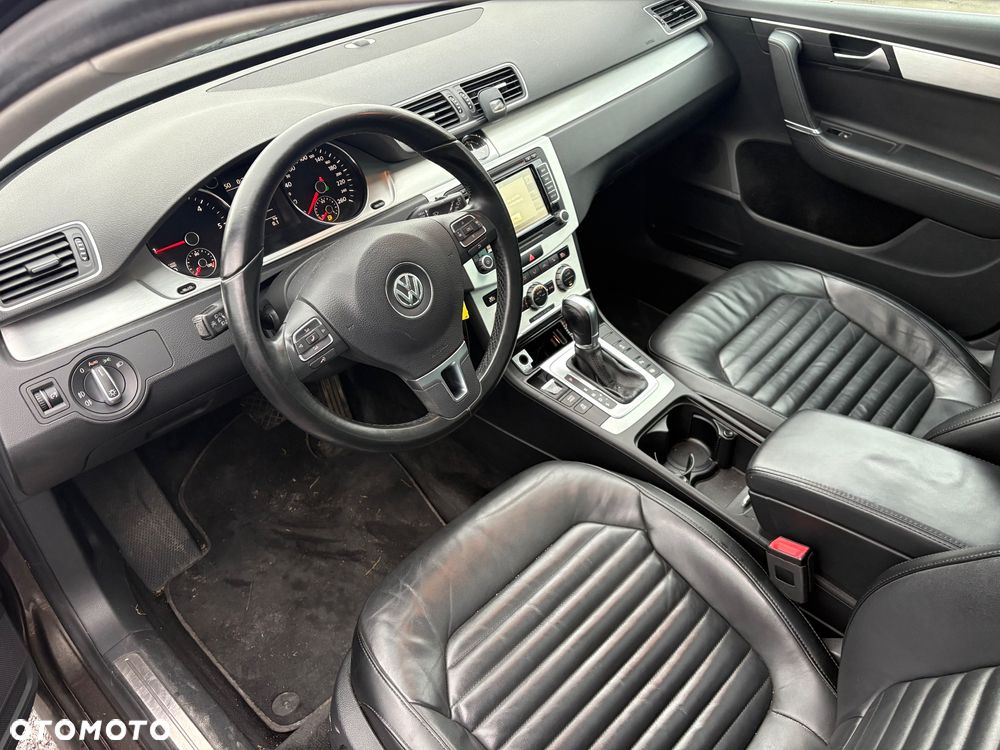 Volkswagen Passat Variant 2.0 TDI DPF DSG Highline - 13