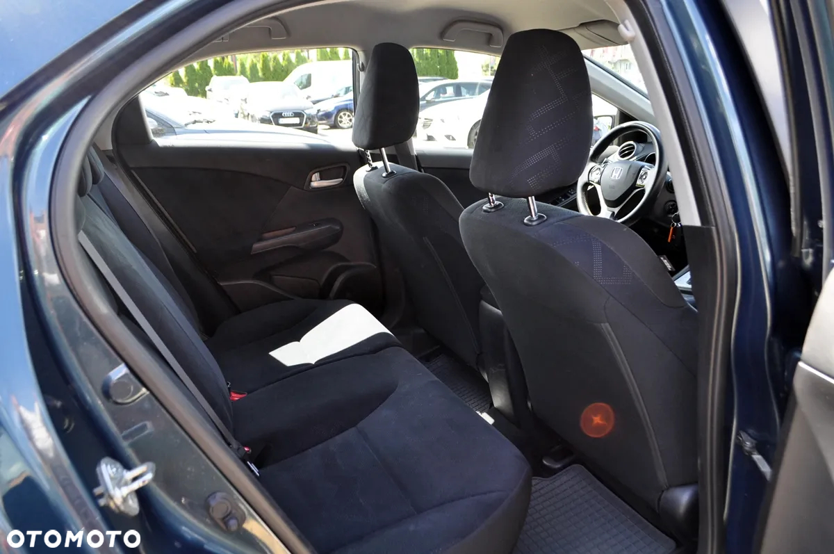 Honda Civic 1.8 Comfort - 31