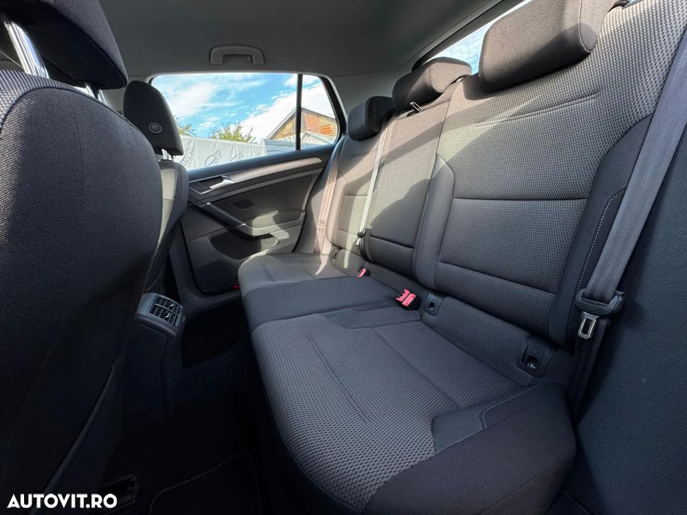 Volkswagen Golf 2.0 TDI (BlueMotion Technology) DSG Comfortline - 18