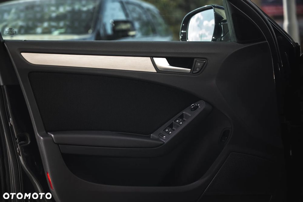 Audi A4 Limousine 2.0 TFSI S line Sportpaket (plus) - 18