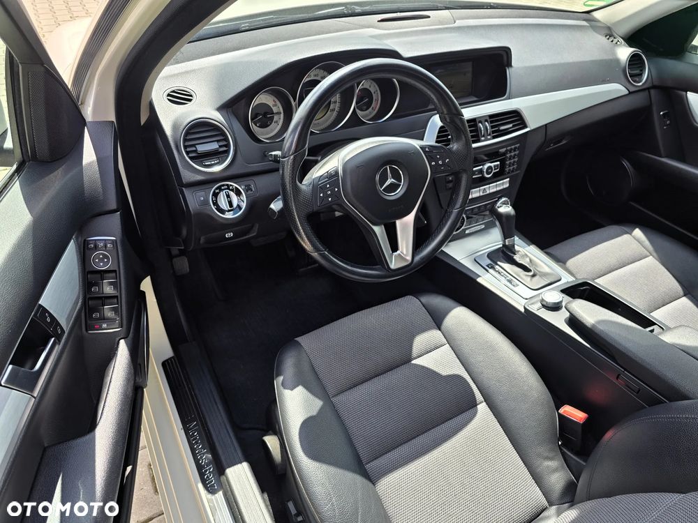 Mercedes-Benz Klasa C 180 CGI Automatik BlueEFFICIENCY SPORT EDITION - 8