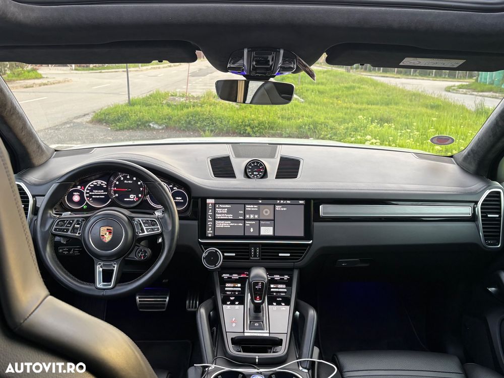 Porsche Cayenne Turbo - 8