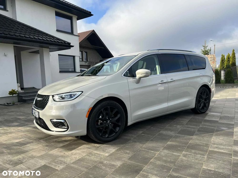 Chrysler Pacifica - 9