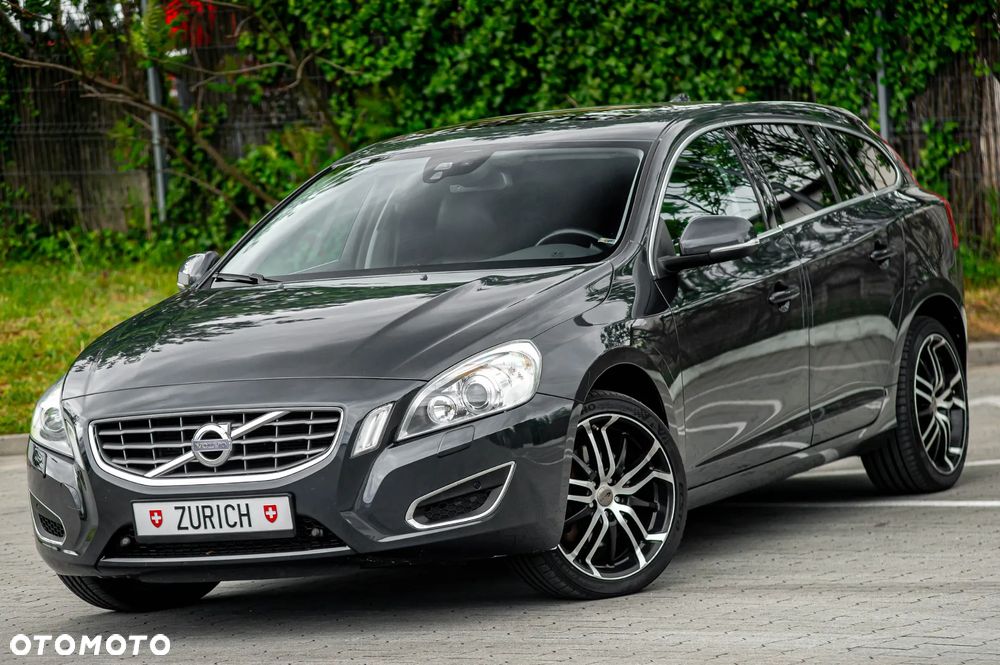 Volvo V60 D5 Geartronic Kinetic - 2