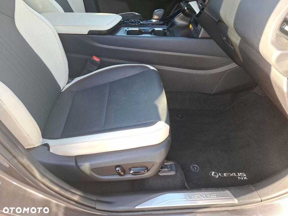 Lexus NX 450h+ Prestige AWD - 19