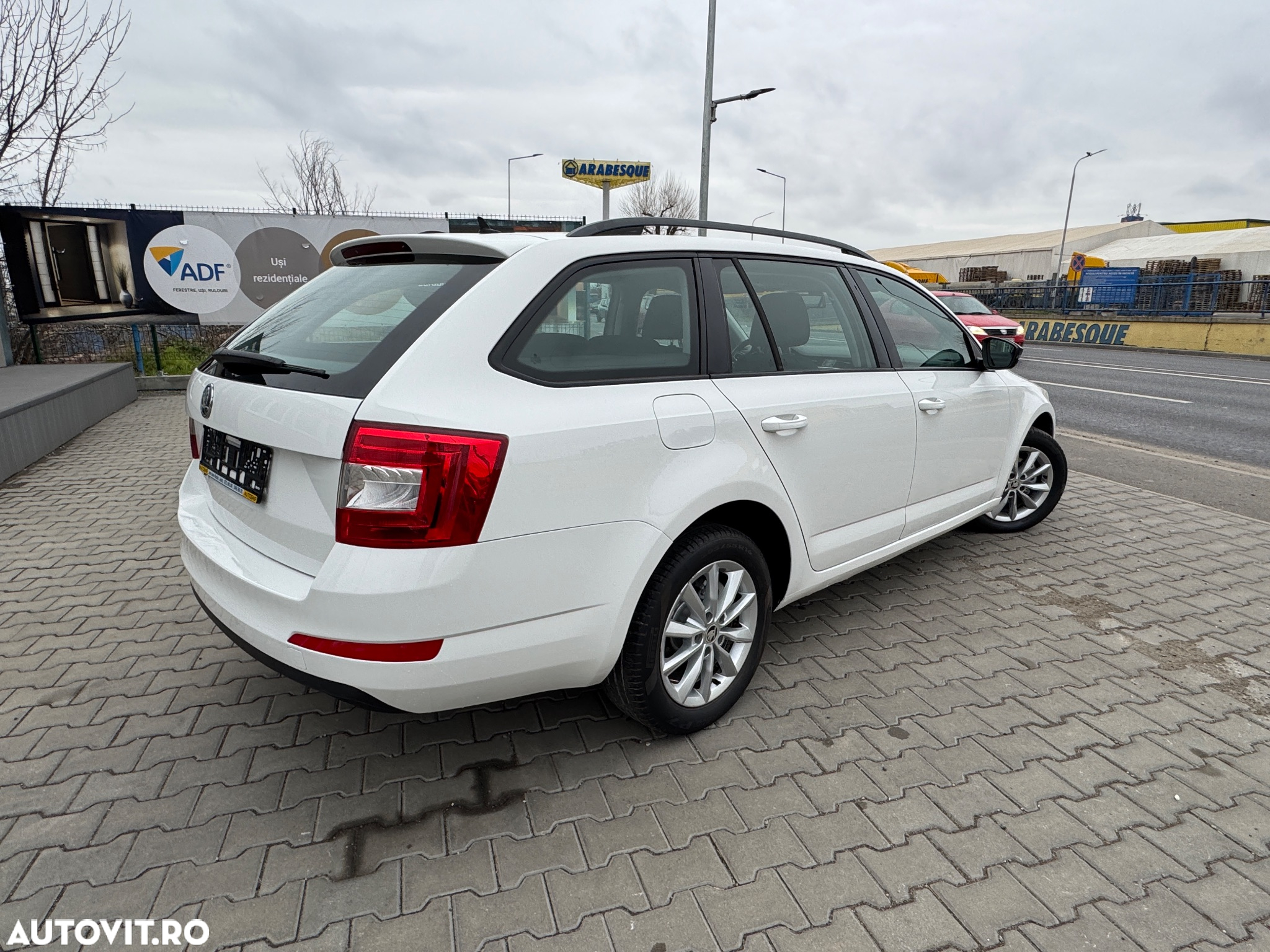 Skoda Octavia 2.0 TDI DSG Ambition - 2